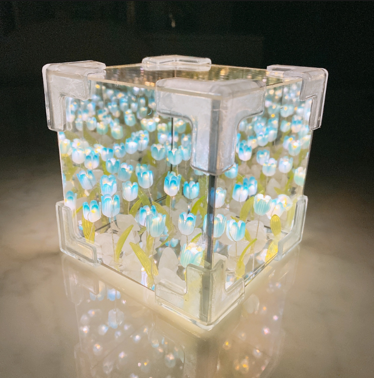 Tulip Glow Mirror Lamp